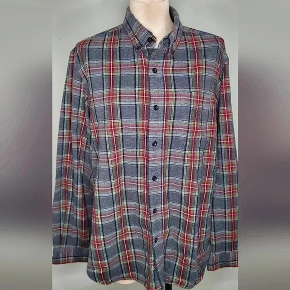 LL BEAN Scotch Gray Plaid Flannel Shirt Traditional Fit Mens Sz M Long Sleeve - Picture 1 of 9